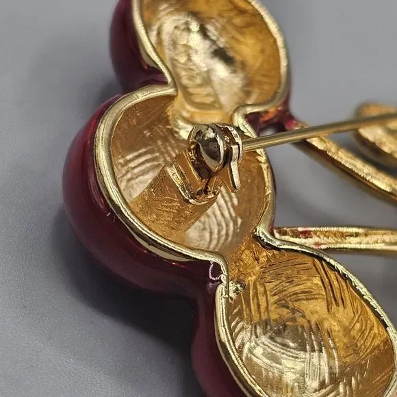 Vintage Saxon Enamel Cherry Brooch Pin Retro Pin Up Triple Fruit Red Green - Picture 8 of 10